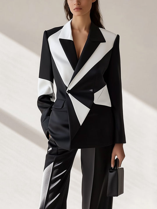 Elegant Monochrome Suit with Geometric Print - Blazer